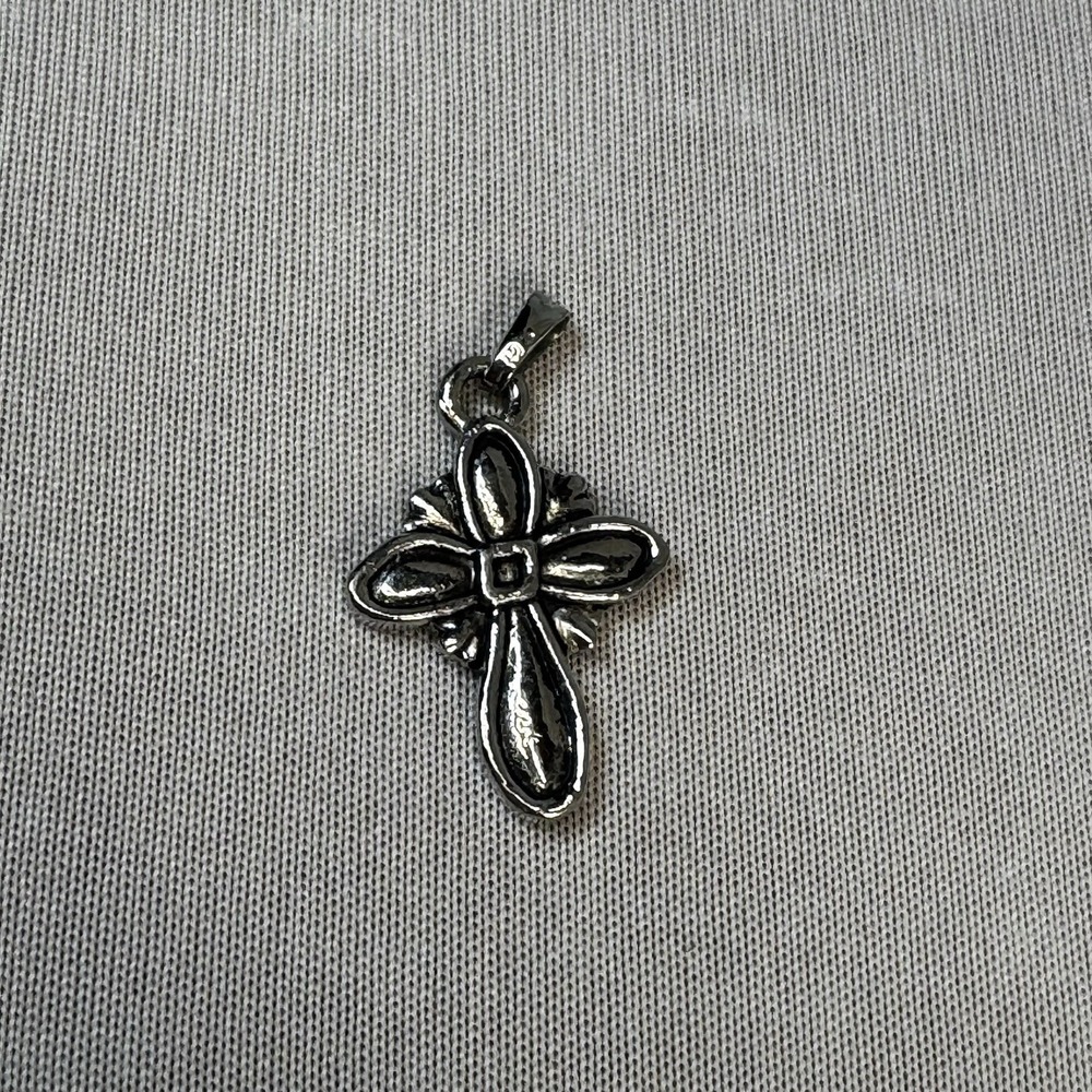 Silver Tone Cross Pendant‎ Charm Delicate Small